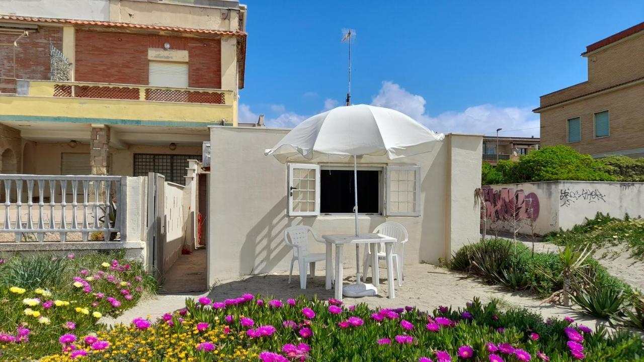 Casina Sulla Sabbia Apartment Torvaianica Luaran gambar